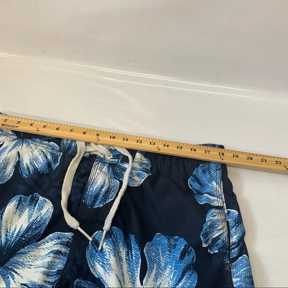 Abercrombie & Fitch Swim Shorts Trunks Men Large Cargo Pocket Floral Print Beach - Picture 11 of 12